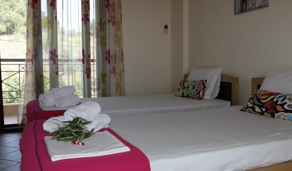 Sofia Luxury Maisonettes Nikiti  Quarto foto